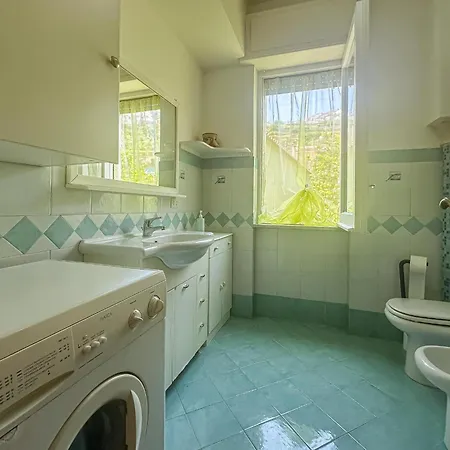 Apartment With 2 Bedrooms In *