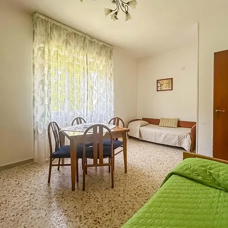 With 2 Bedrooms In