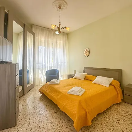 With 2 Bedrooms In Minori