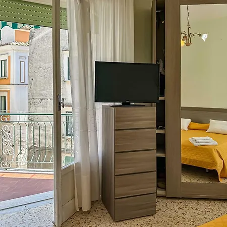 With 2 Bedrooms In